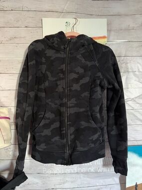 lululemon athletica Black & Gray Camo scuba Full-Zip Hoodie8